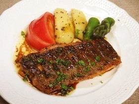 イサキのムニエル(レモンバターソース)