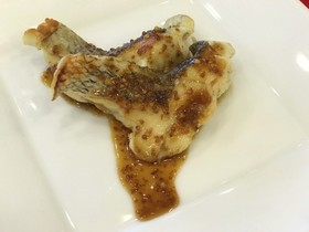 黒鯛(チヌ)のムニエル ハニーマスタード