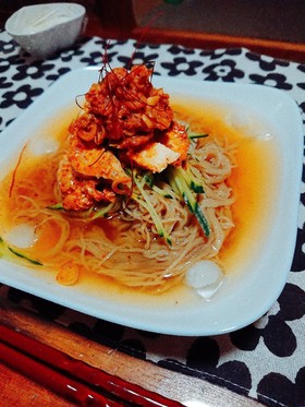 よだれ鶏乗せ冷麺