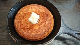 スキレットでフワフワホットケーキ