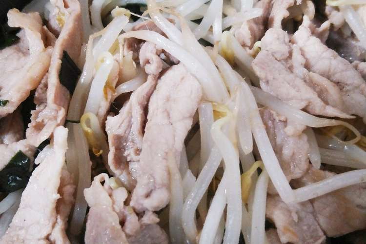 加計呂麻島のハンダマ入り豚モヤシ炒め レシピ 作り方 By 奄美移住者島料理作る クックパッド