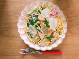 白菜、ベーコンのパスタ