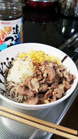 大根おろしたっぷり!ぶっかけ冷し肉そば