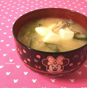 ☆玉ねぎとニラのお味噌汁☆