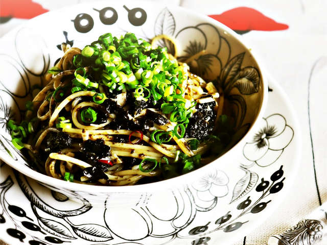 焼き海苔のイカ墨風パスタ レシピ 作り方 By Kebeibiko クックパッド