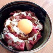 おうちで簡単!ローストビーフ丼の写真
