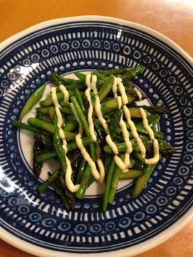 簡単だけど美味しいよ♡アスパラだけ炒め
