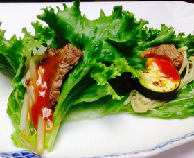 焼肉のサニーレタス包み
