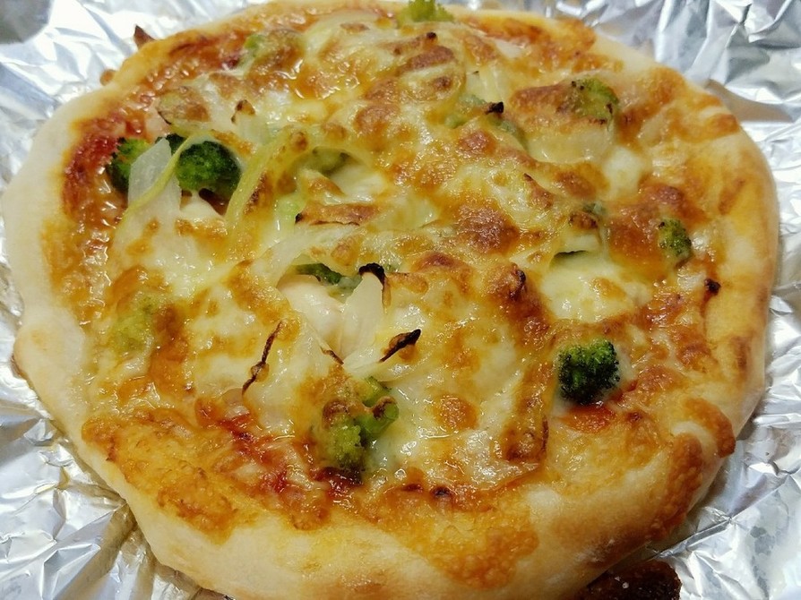 【自家製生地】海老とブロッコリーのピザの画像