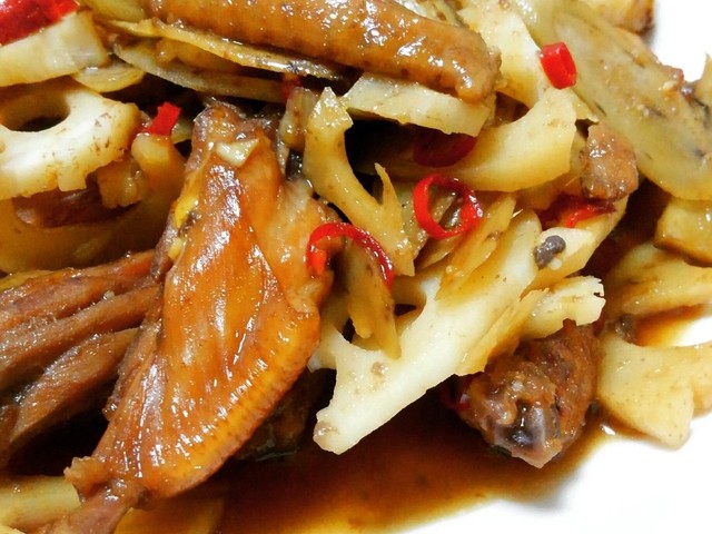 ピリ辛 手羽先とごぼうレンコンの煮物 レシピ 作り方 By Ayamiの料理メモ クックパッド 簡単おいしいみんなのレシピが360万品