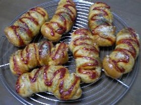 エミリーさん家のウインナーロールパン。