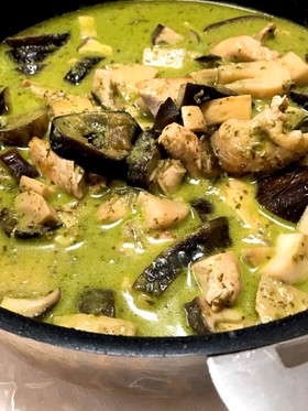 爽やかグリーンカレー パクチー大好き
