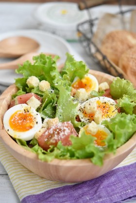 クレメンタイン、フェタチーズ、ウィンターリーフのサラダ レシピ