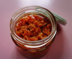 一瓶100円の鮭フレーク