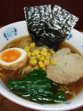 ラーメンと味付け玉子、チャーシュー