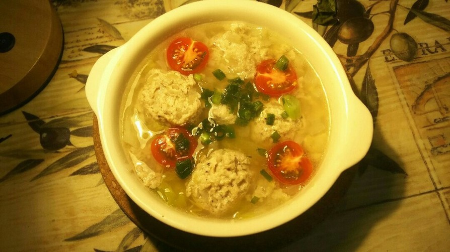 簡単！豆腐の肉団子とレタスの和風スープの画像