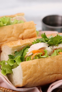 たっぷり野菜♪ベトナム風サンドイッチ
