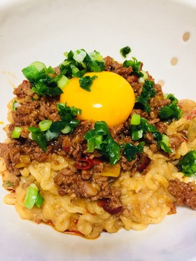 辛ラーメンをアレンジ!【汁なし担々麺】