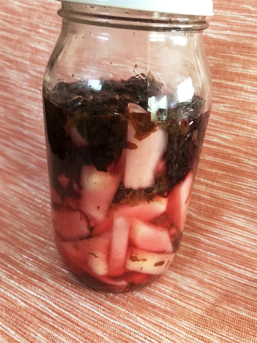 紫蘇ジュースの残り葉と新生姜の甘酢コラボの画像