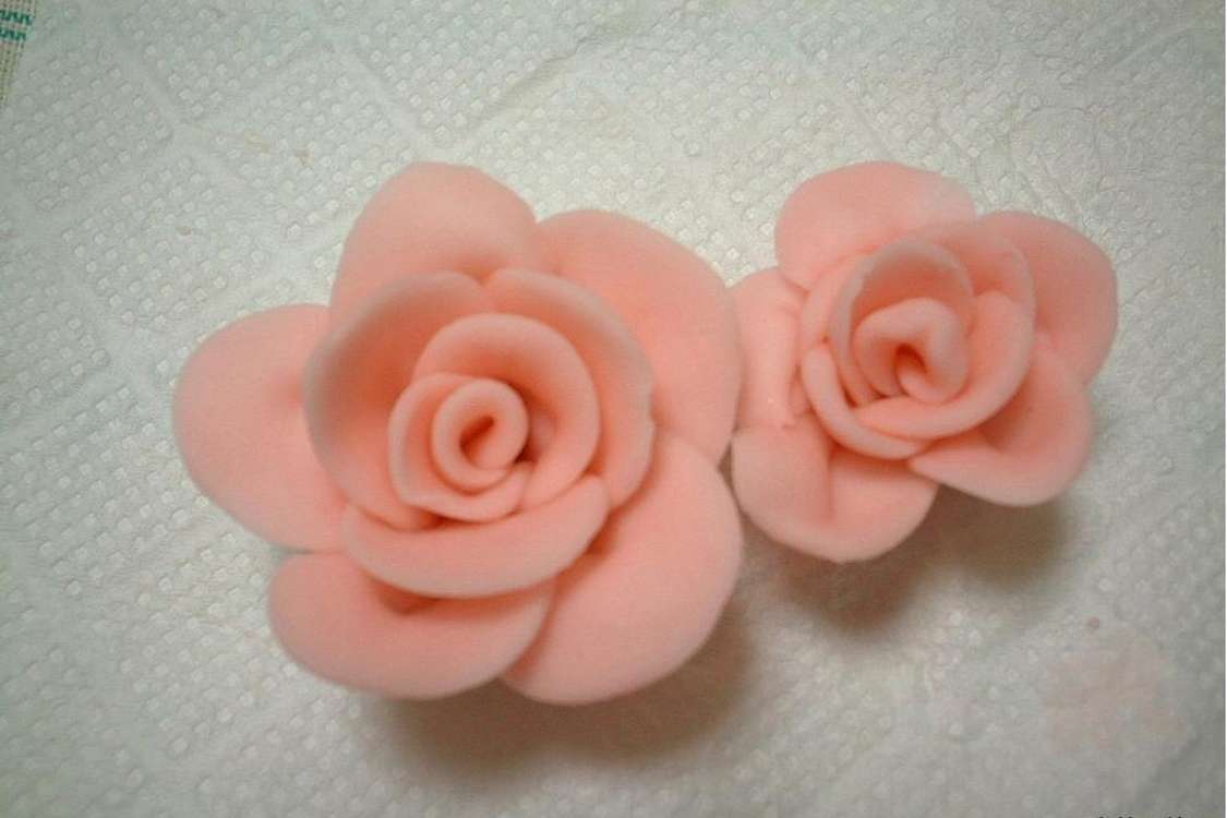 簡単 練りきり生地でバラの花 レシピ 作り方 By Chikalin クックパッド 簡単おいしいみんなのレシピが379万品