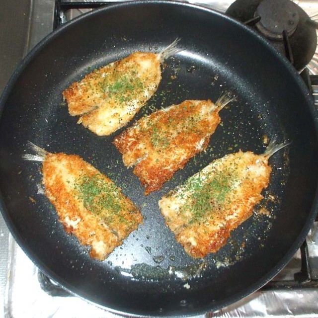 ニギスのフライパン焼き 簡単 レシピ 作り方 By 漢方薬のタカキ大林店 クックパッド 簡単おいしいみんなのレシピが356万品
