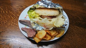 ガーリックソルトビーフのライスバーガー