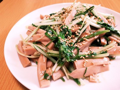 魚肉ソーセージと水菜の☆オイマヨ炒めの写真