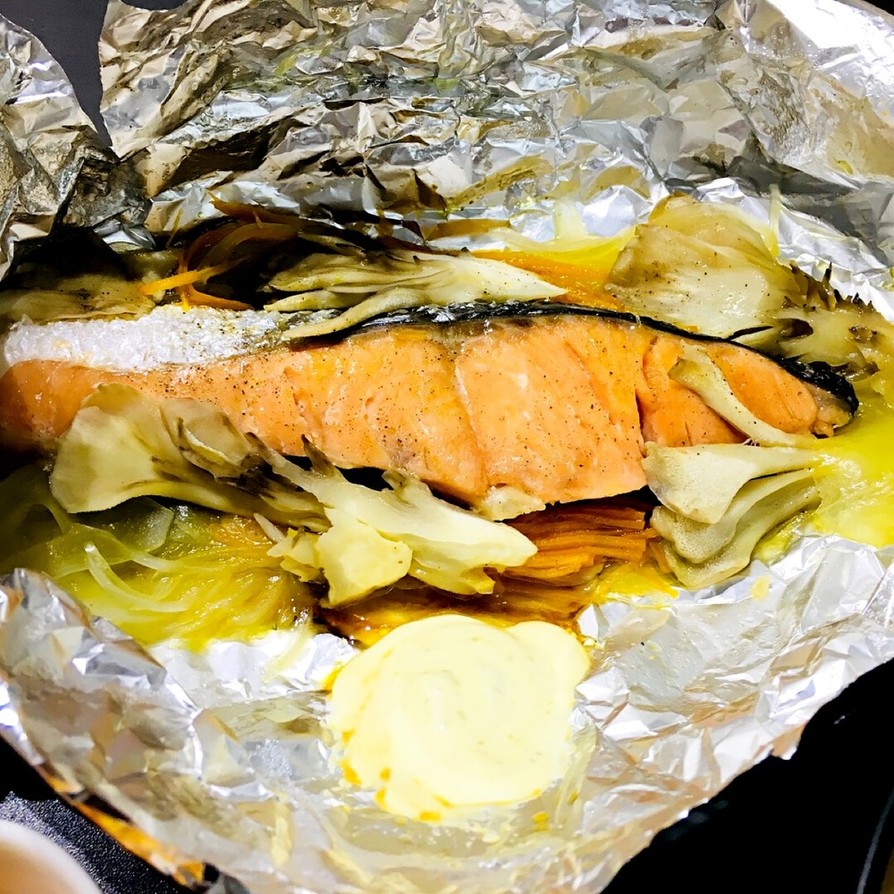 鮭ときのこのバターホイル焼きの画像