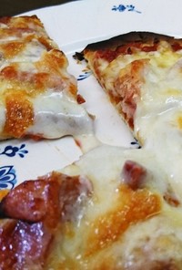 自家製トマトソーストルティーヤで簡単ピザ