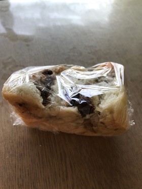 くるみとレーズン入りハチミツちぎりパン
