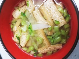 時短★新玉ねぎとかぶの葉油揚げ味噌汁