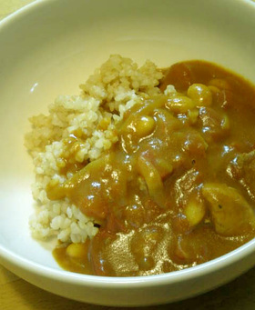 ヒラメキ☆トマトと大豆のポークカレー