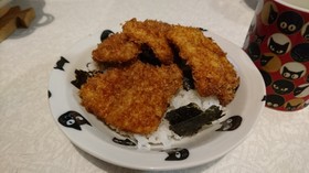 たれかつ丼。