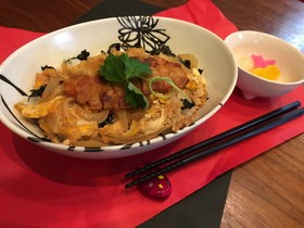 ふわとろ玉子のサクサク金目丼