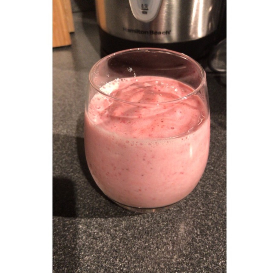 ローストストロベリープロテインスムージーのレシピ