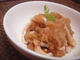 鶏皮のゴマポンみぞれ和え