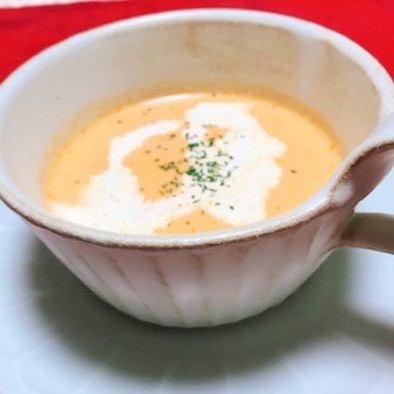 赤パプリカの冷製ポタージュスープの写真