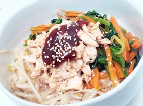 簡単!サラダチキンでヘルシービビンバ丼!