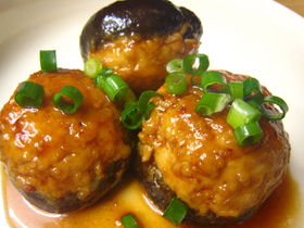 軟骨入りの甘辛肉団子