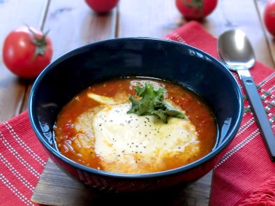 トマトの食べるグラタンスープの写真