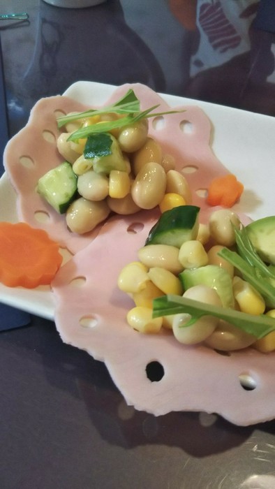 ハムレースの豆サラダの写真