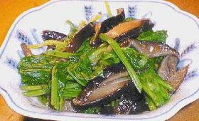 生椎茸とほうれん草の煮物の写真