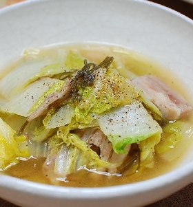 昆布だしが美味しい~白菜の煮物