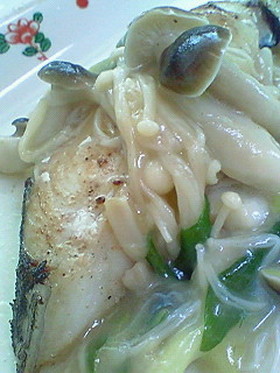 白身魚のヘルシーキノコあんかけ