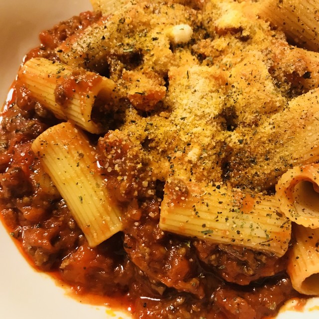 ひき肉 トマト缶のミートソース ペンネ レシピ 作り方 By Bistromiti クックパッド 簡単おいしいみんなのレシピが366万品