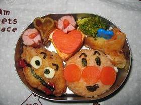 アンパンマンとカレーパンマン キャラ弁当