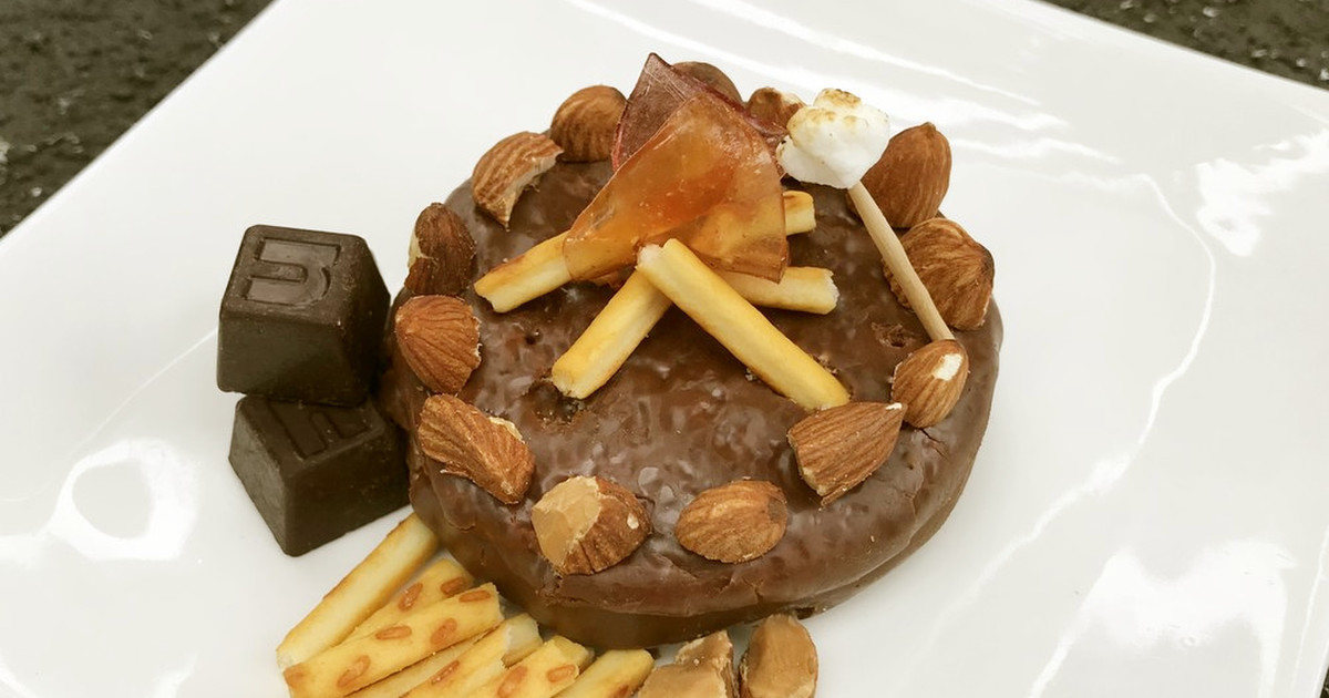市販のお菓子でキャンプファイヤーケーキ レシピ 作り方 By チームtone クックパッド