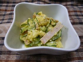 すし酢でほんのり甘い不思議なポテトサラダ