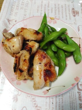 鶏モモ肉の塩麹漬けフライパン焼き