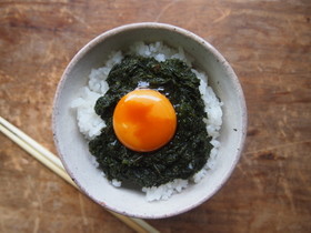 あかもくの卵かけご飯